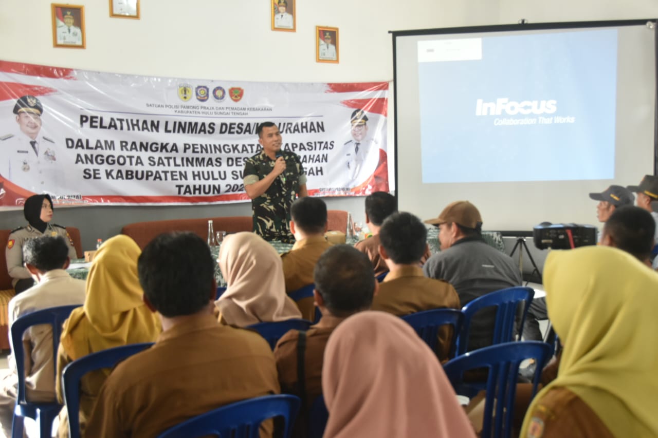 Tingkatkan Kapasitas Linmas, Dandim 1002/HST Beri Materi Bela Negara