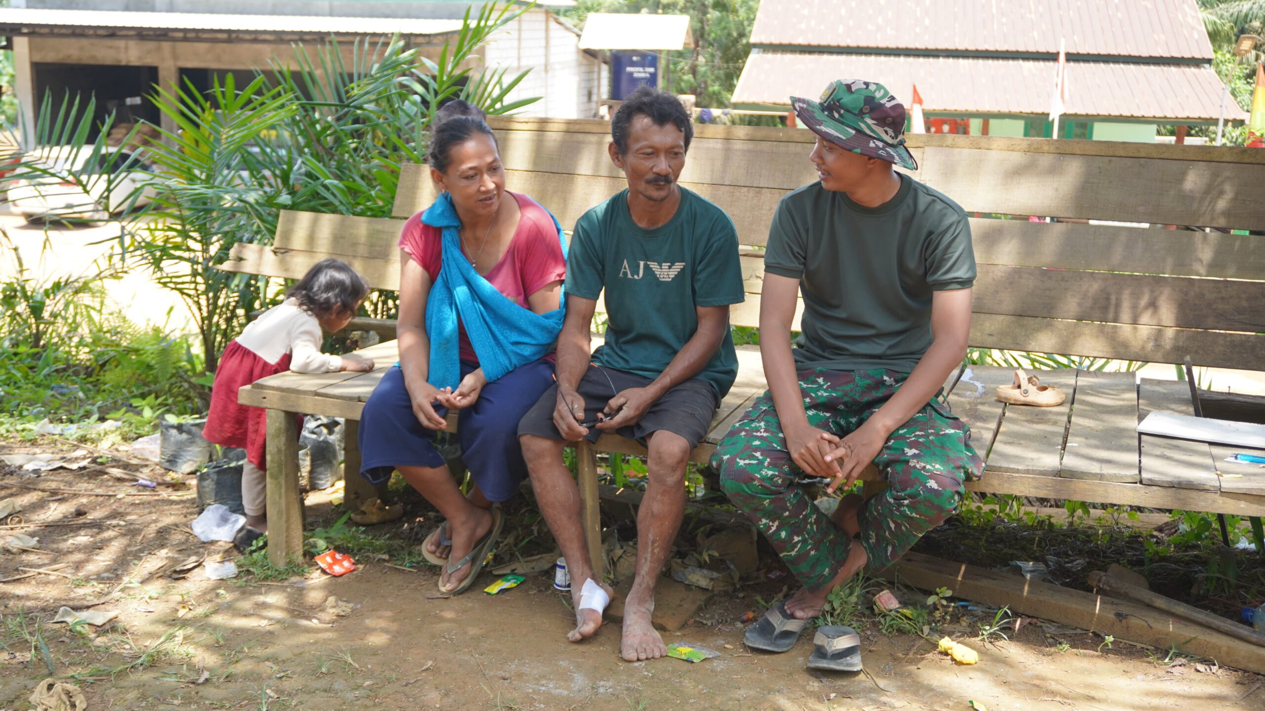 Komsos Humanis Satgas TMMD Reguler ke-127 Kodim 1015/Sampit 