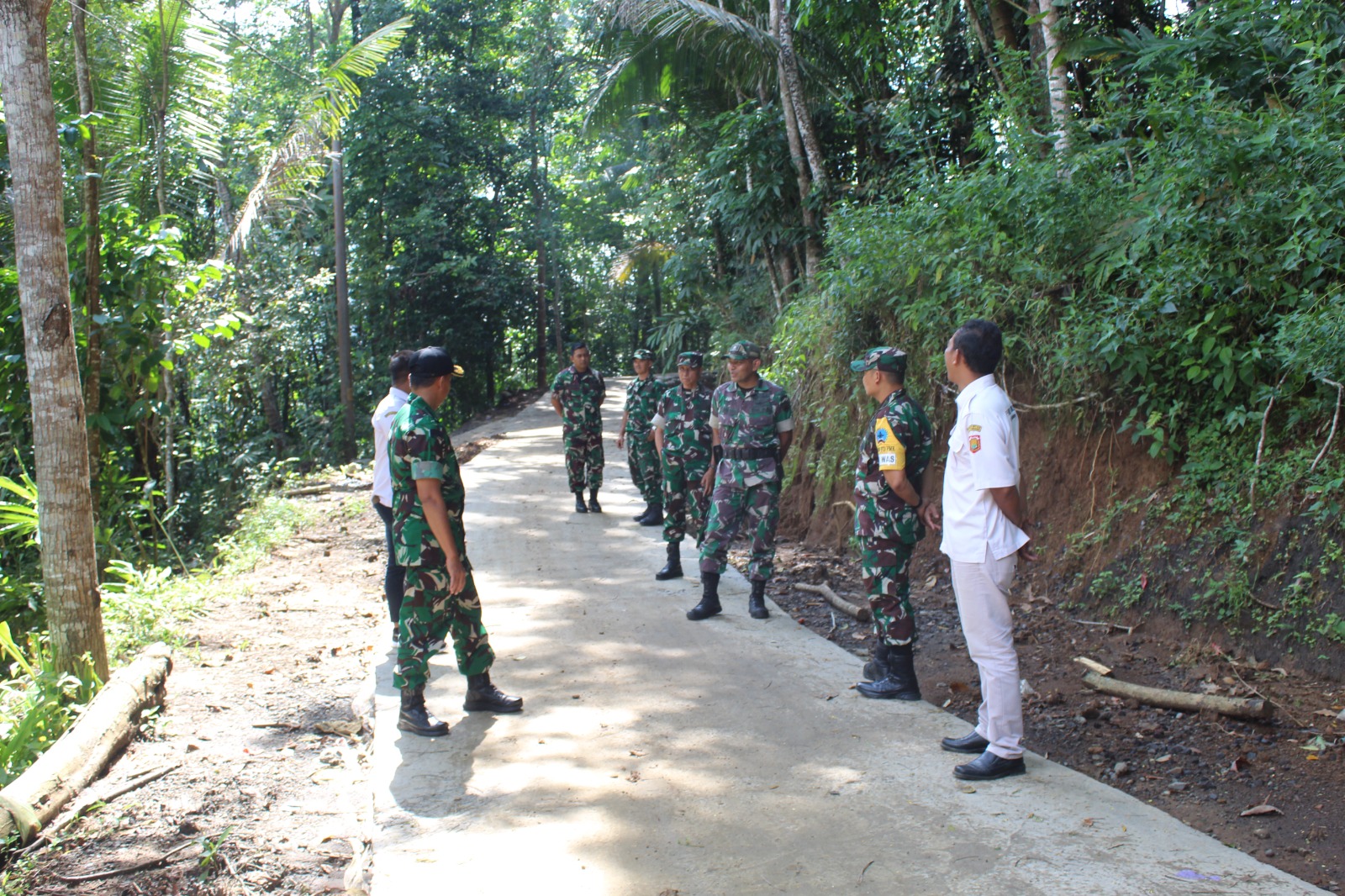 Tim Wasev Korem 072/Pamungkas Cek Langsung Sasaran TMMD Sengkuyung Tahap I Kodim 0707/Wonosobo di Desa Trimulyo