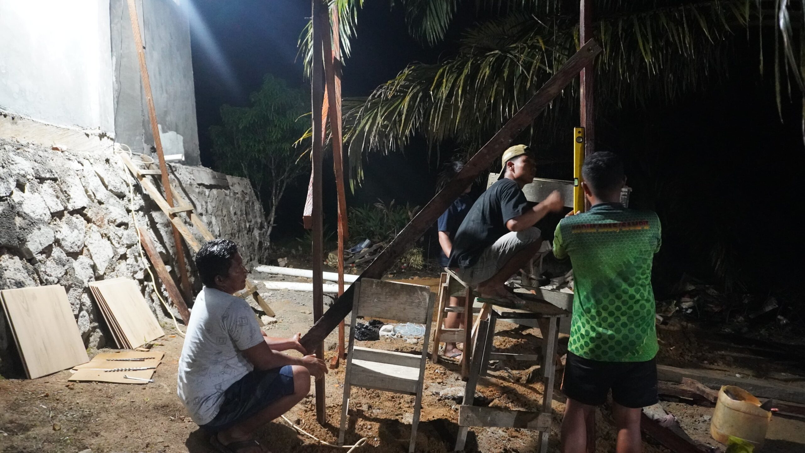 Satgas TMMD Reguler ke-127 Kodim 1015/Sampit Lembur kerjakan Tandon Air