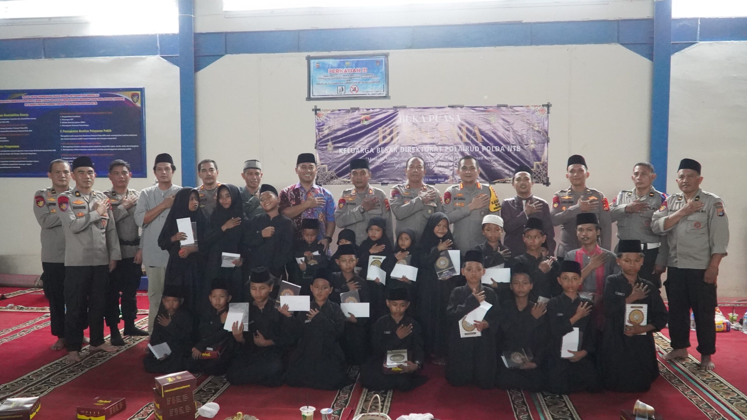 Buka Puasa Bersama Personel Ditpolairud Polda NTB dan Anak-anak Panti Asuhan