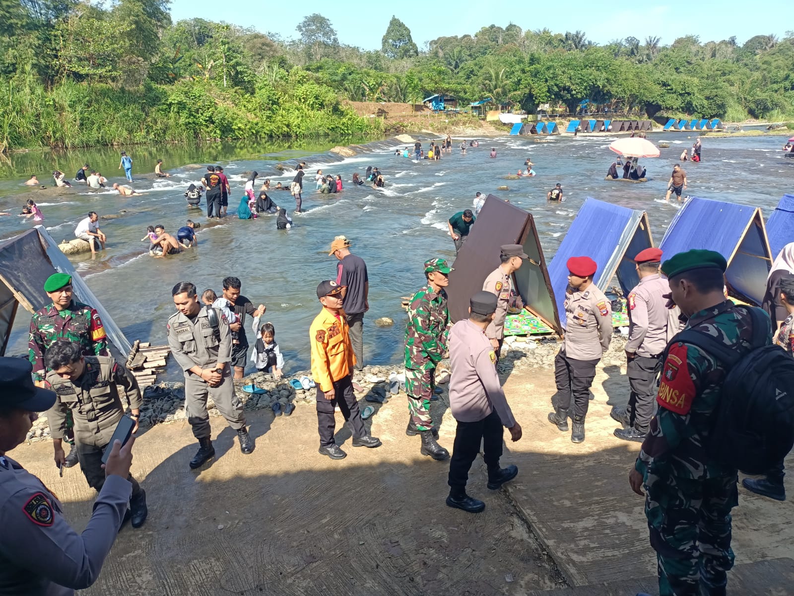 Arus Mudik dan Wisata Lebaran di HST Aman, TNI-Polri Turun Tangan