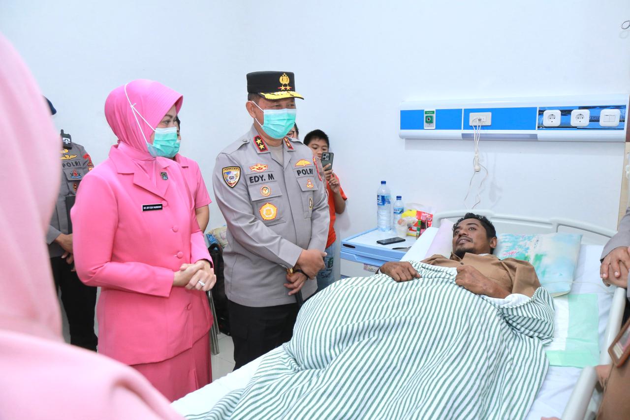 Kapolda NTB Datangi RSUP NTB, Pastikan Kondisi Personel