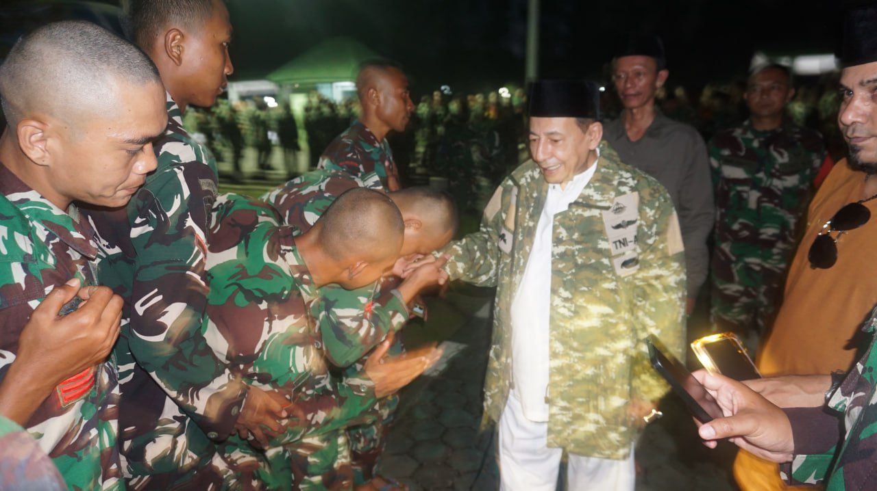 Prajurit Satgas Pamtas RI-PNG Yonif 407/PK Terima Wejangan Kebangsaan dari Habib Luthfi bin Yahya