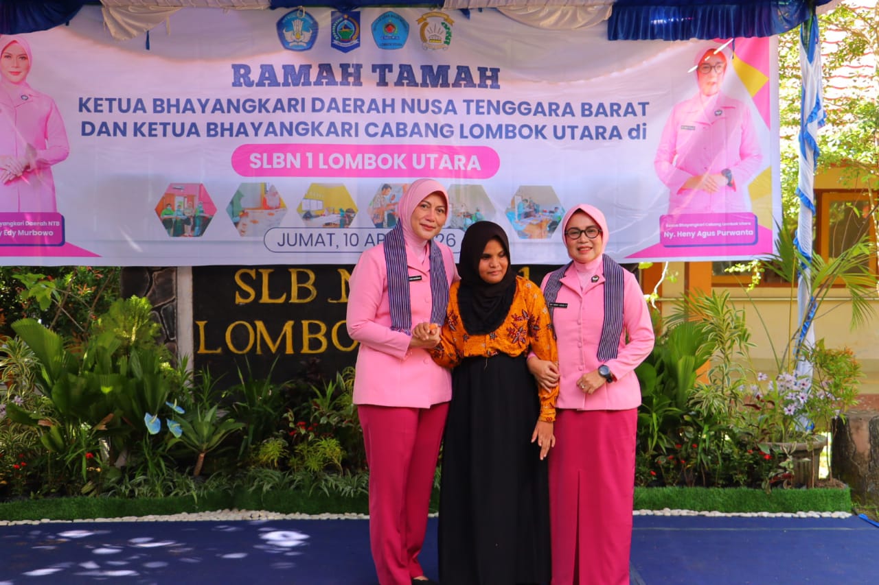 “Kami Dilahirkan Namun Tak Diinginkan”: Tangis Ketua Bhayangkari NTB Pecah di SLBN 1 Lombok Utara