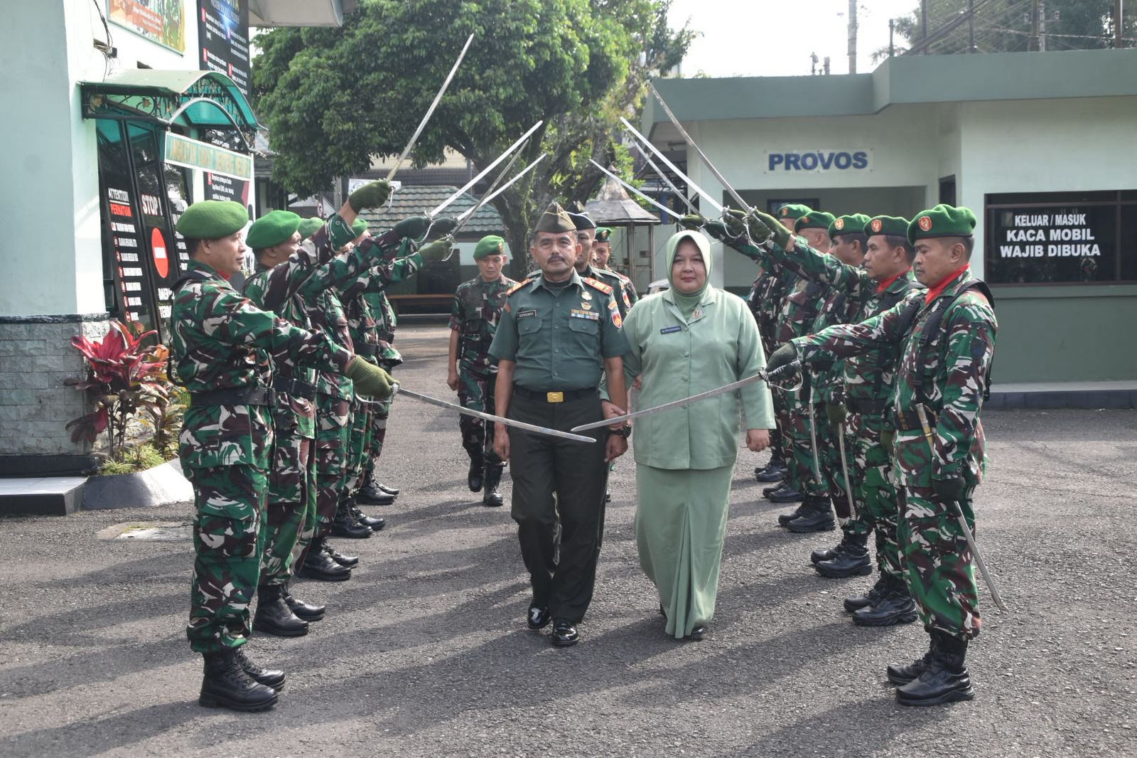 Dandim 0707/Wonosobo Pimpin Wisuda Purna Tugas 4 Personel, Tekankan Pengabdian Berlanjut di Tengah Masyarakat