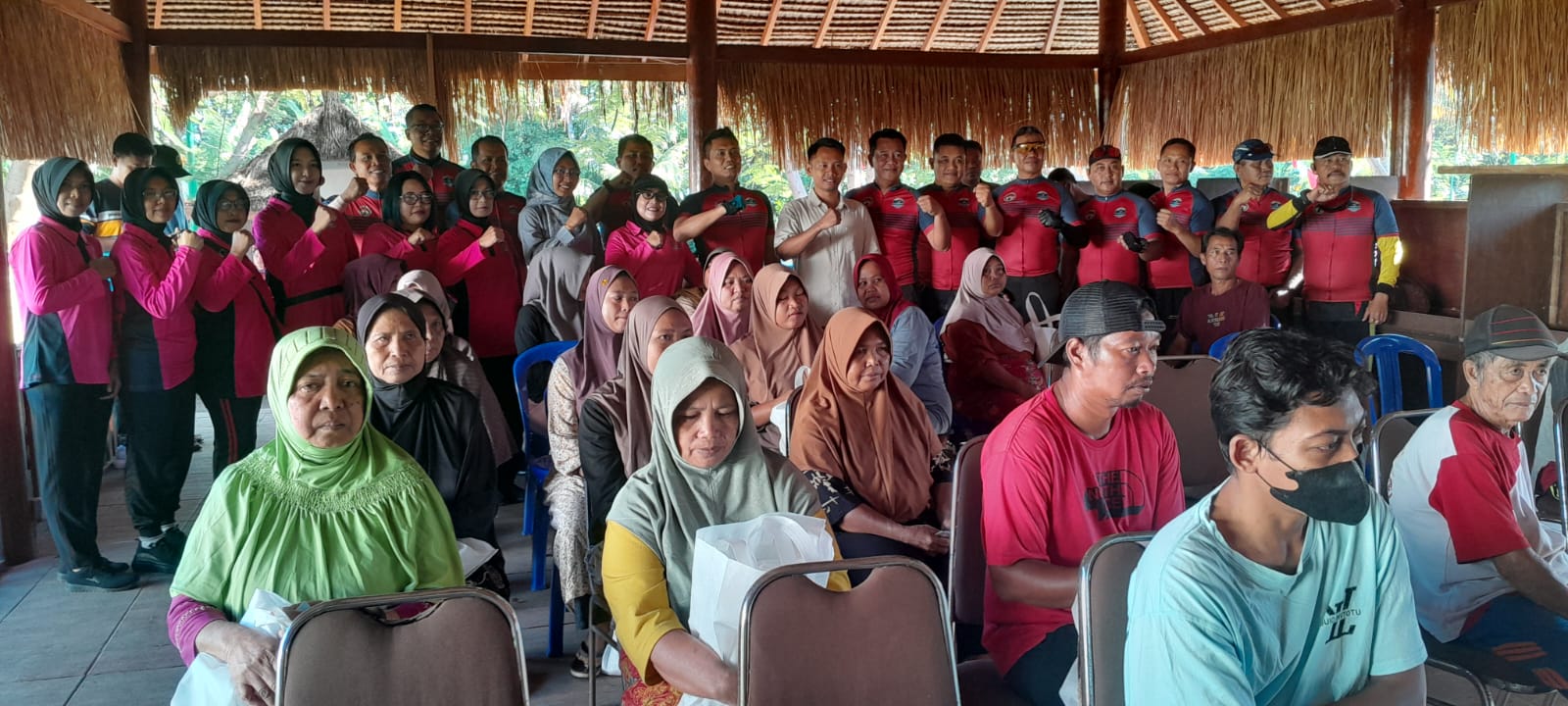 Usai Vakum beberapa waktu karena Ramadhan dan Idul Fitri , Gowes Kamtibmas kembali berlanjut ke Desa Jenggala