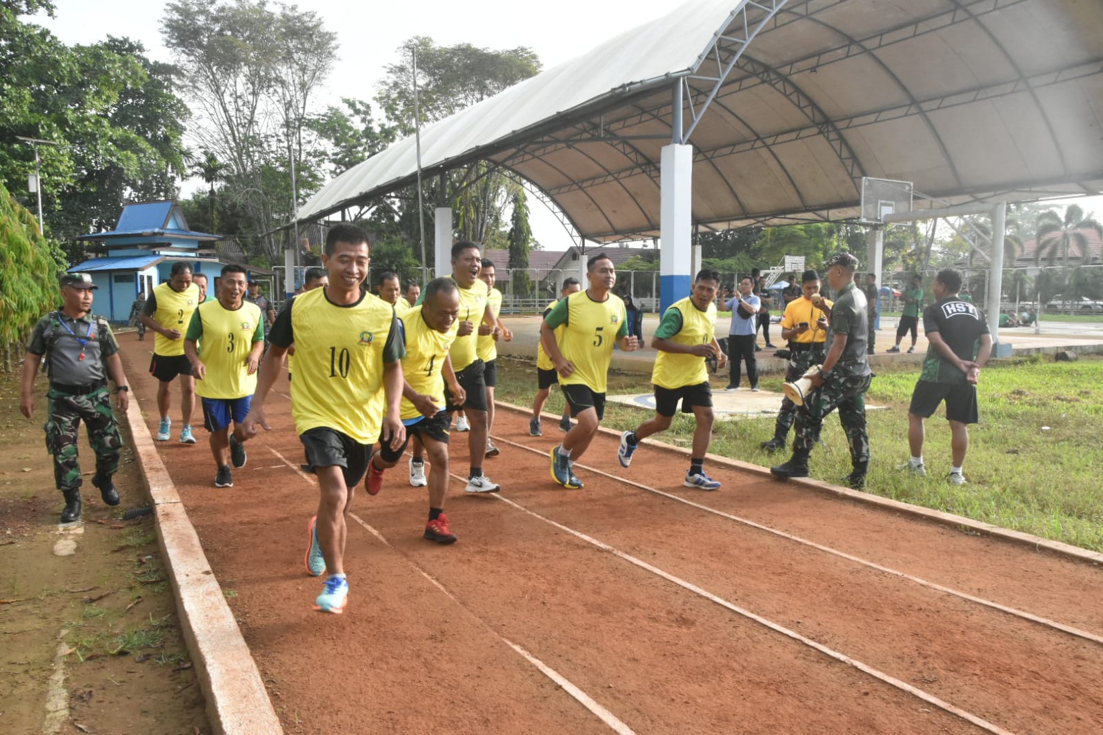 Jaga Fisik Tetap Prima, Prajurit Kodim 1002/HST Ikuti Garjas
