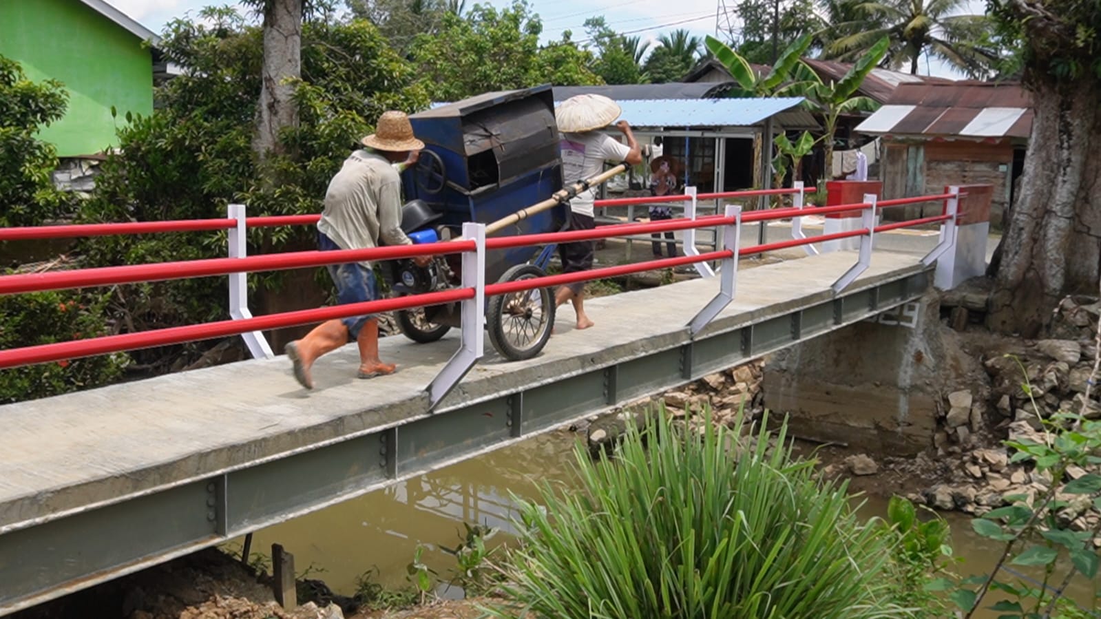 Sinergi TNI dan Masyarakat, Jembatan Garuda Rampung Tepat Waktu