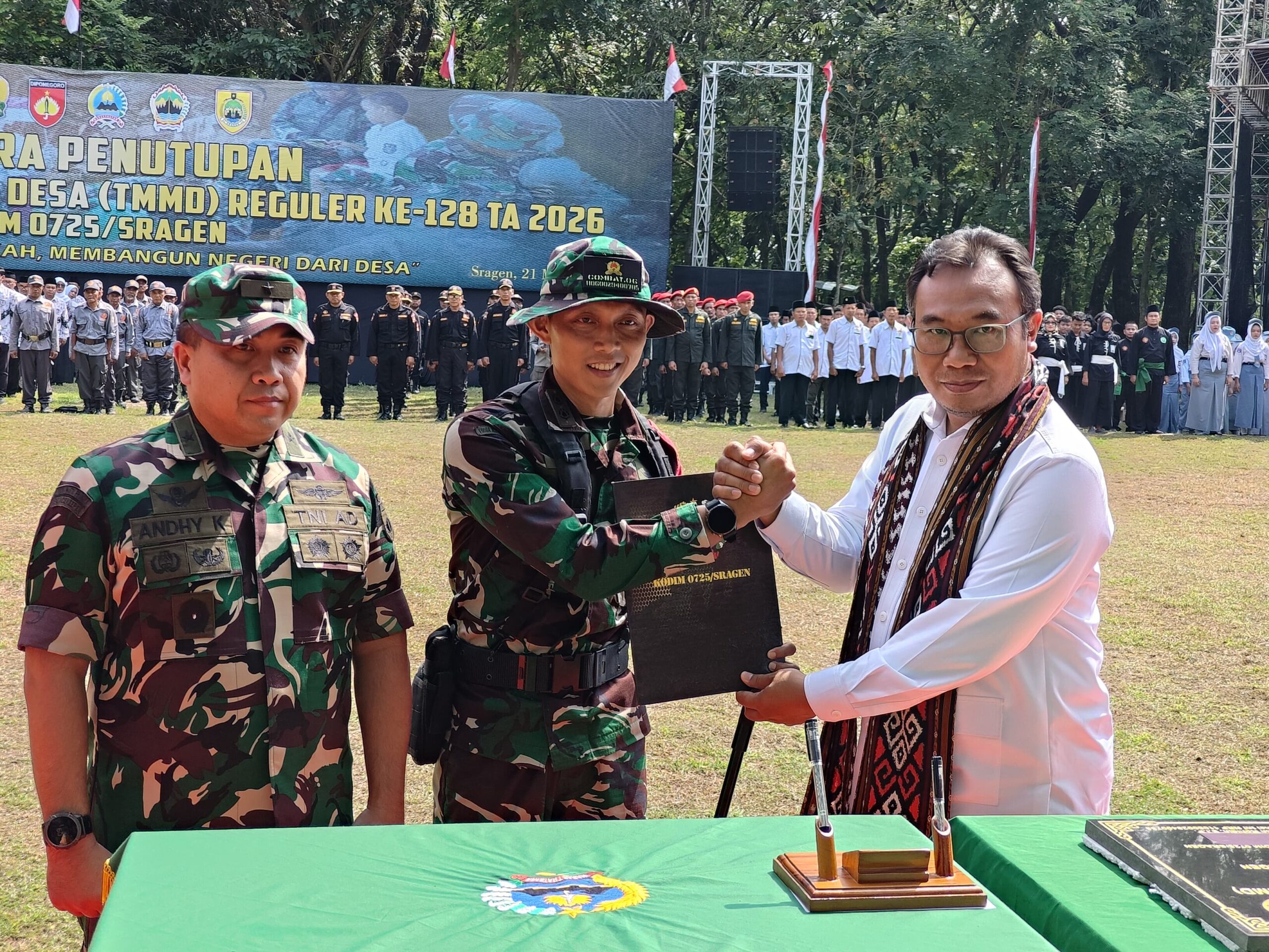 Kasdam IV/Dip tutup TMMD Reg 128 di Sragen 
