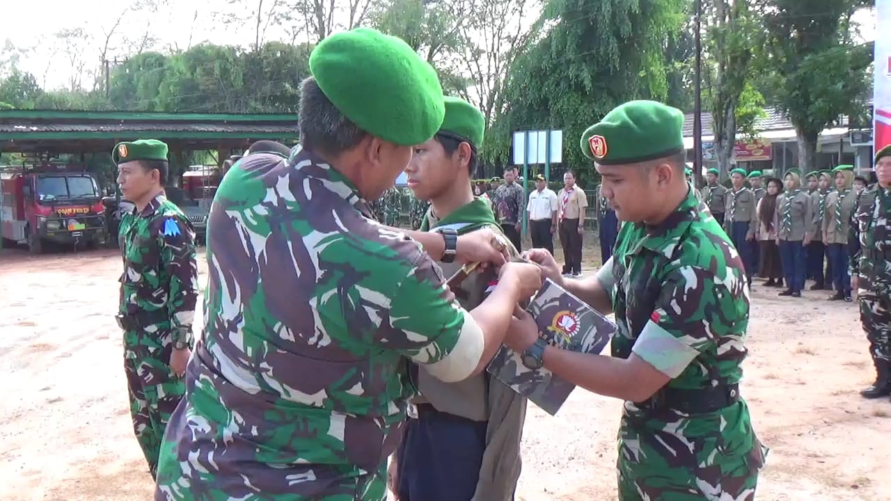 Dandim 1015/Sampit Pimpin Upacara Pembukaan Persami Siswa-Siswi SMK KKRI Tahun 2026