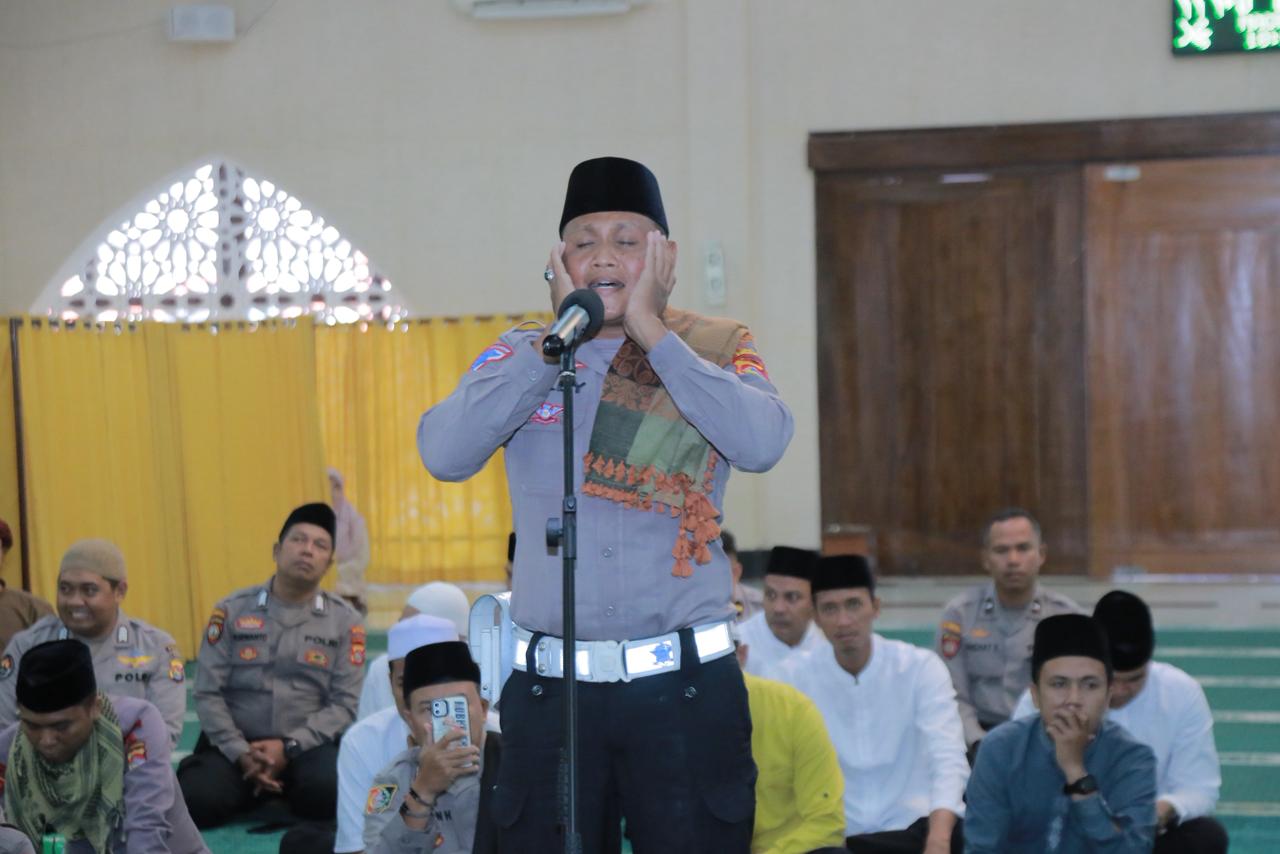 Semarak Hari Bhayangkara ke-80, Polda NTB Gelar Lomba Azan dan Memandikan Jenazah