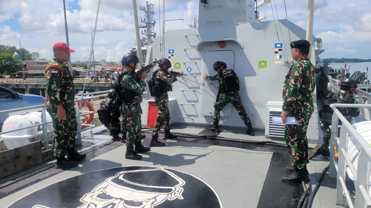 SATKAT KOARMADA I MANTAPKAN KESIAPAN TEMPUR PRAJURIT MELALUI BULAN PROFESIONAL