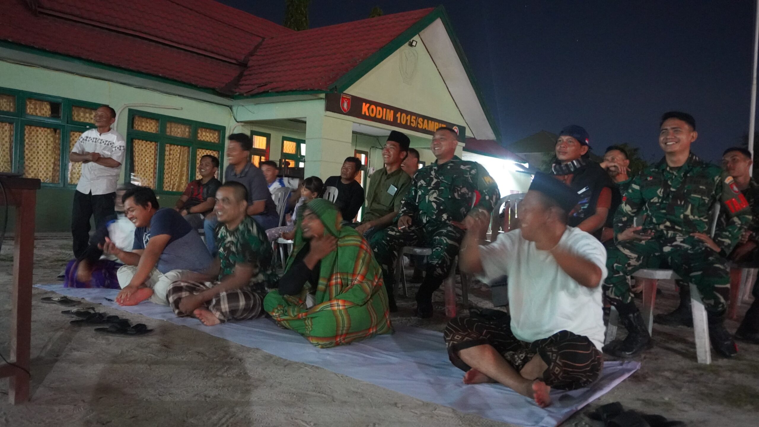 Meriahkan Even Piala Dunia 2026, Kodim 1015/Sampit Gelar Nobar dengan Masyarakat