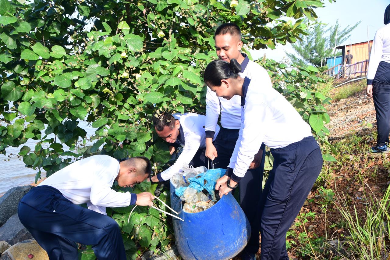KOARMADA I WUJUDKAN KEPEDULIAN MELALUI BHAKTI SOSIAL DAN BHAKTI KESEHATAN