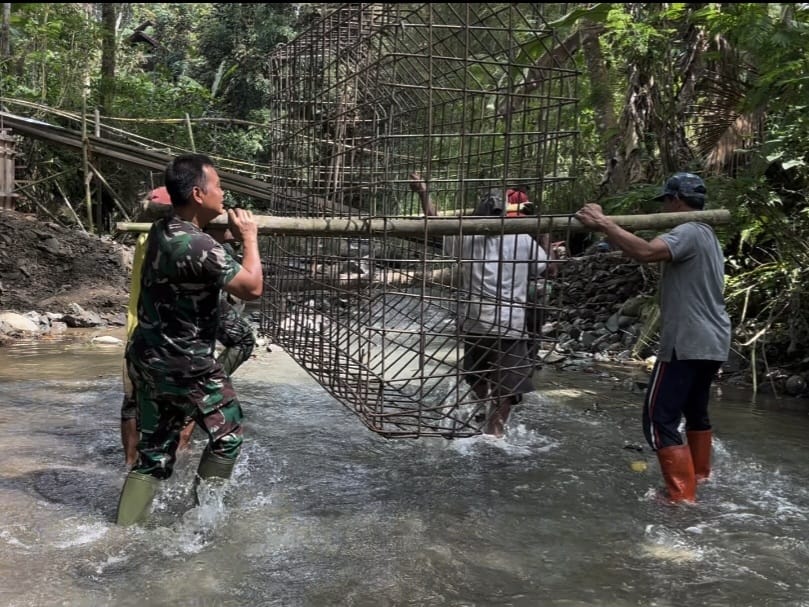 Kodim 0707/Wonosobo Bangun Lima Jembatan Perintis secara Bersamaan, Wujud Nyata Dukungan TNI untuk Kesejahteraan Masyarakat Terpencil