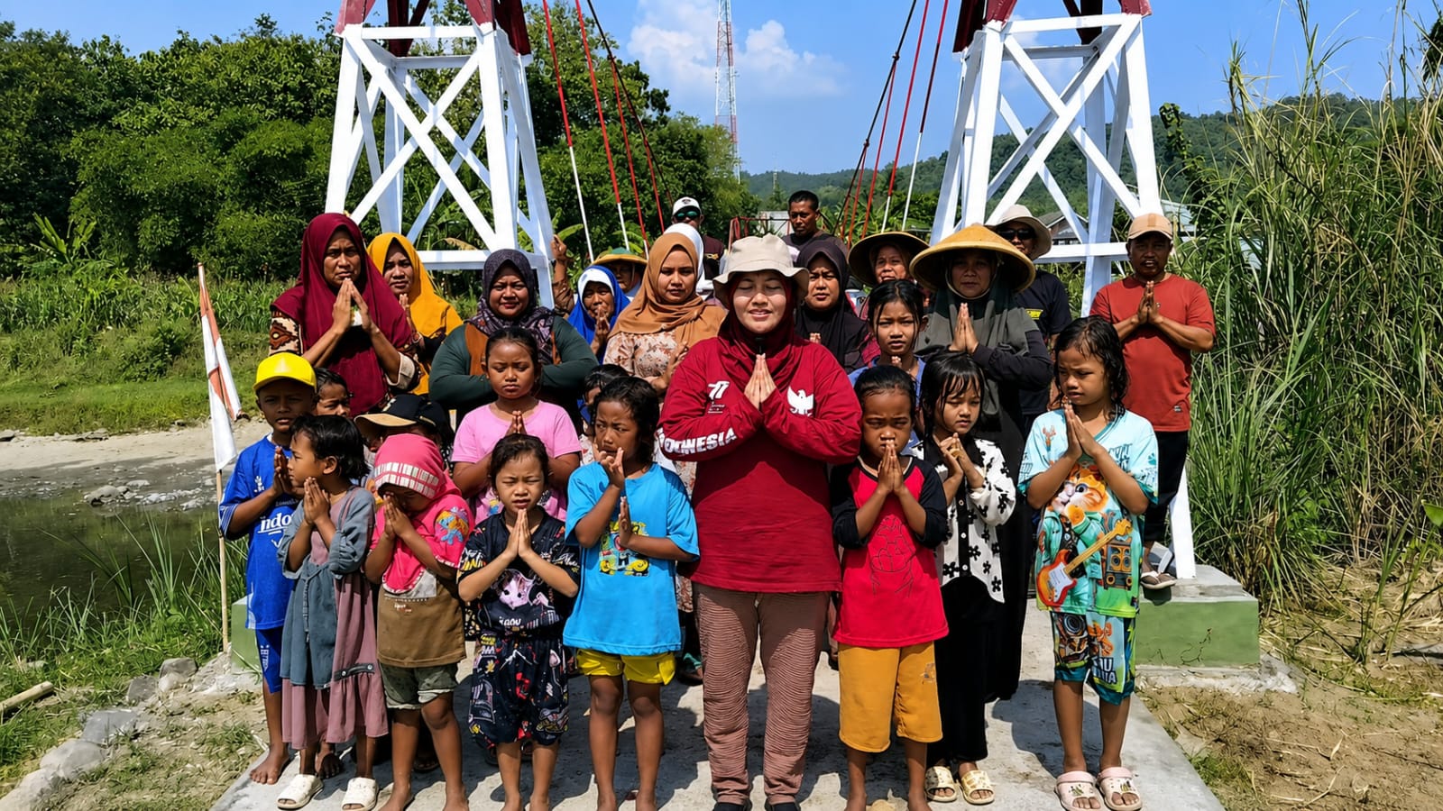 Senyum Bahagia Warga Sambut Rampungnya Jembatan Gantung Garuda, Wujud Nyata Kepedulian Negara bagi Masyarakat Pedesaan