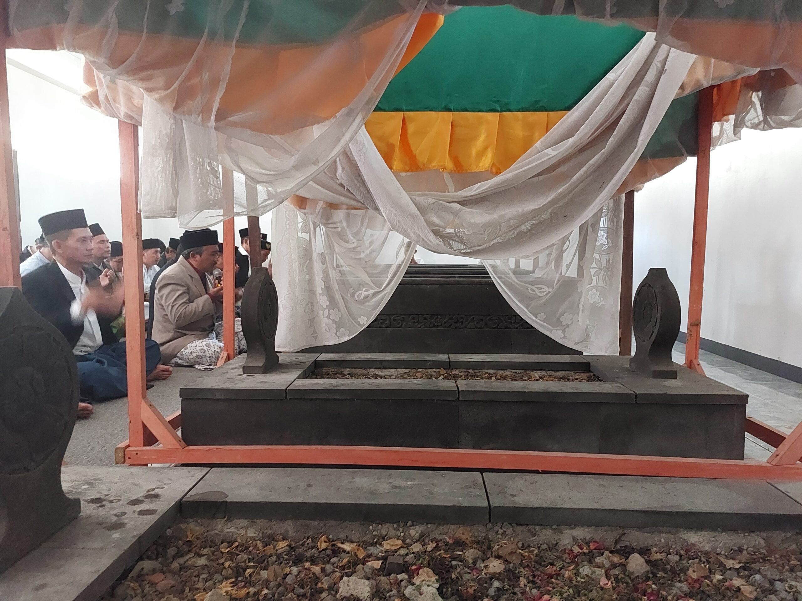 Dandim 0707/Wonosobo Pimpin Ziarah ke Makam Tokoh Pendiri Jelang HUT ke-201 Kabupaten Wonosobo