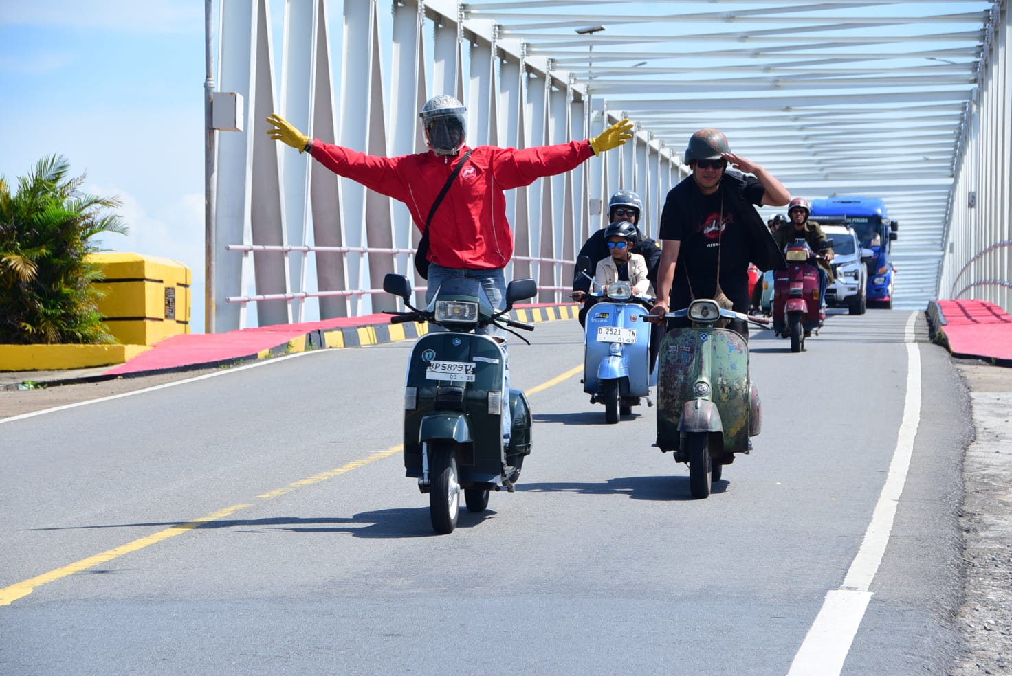 ARMADA I SCOOTER SUKSES GELAR SUNSET SCOOTER CHAPTER 2 PARADE 2026, PERERAT PERSAUDARAAN DAN DUKUNG UMKM