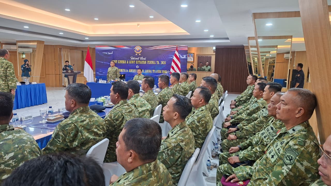 PANGKOARMADA I DAMPINGI IRJENAL PADA TAKLIMAT AWAL AUDIT KINERJA DAN KETAATAN ITJENAL TA.2026