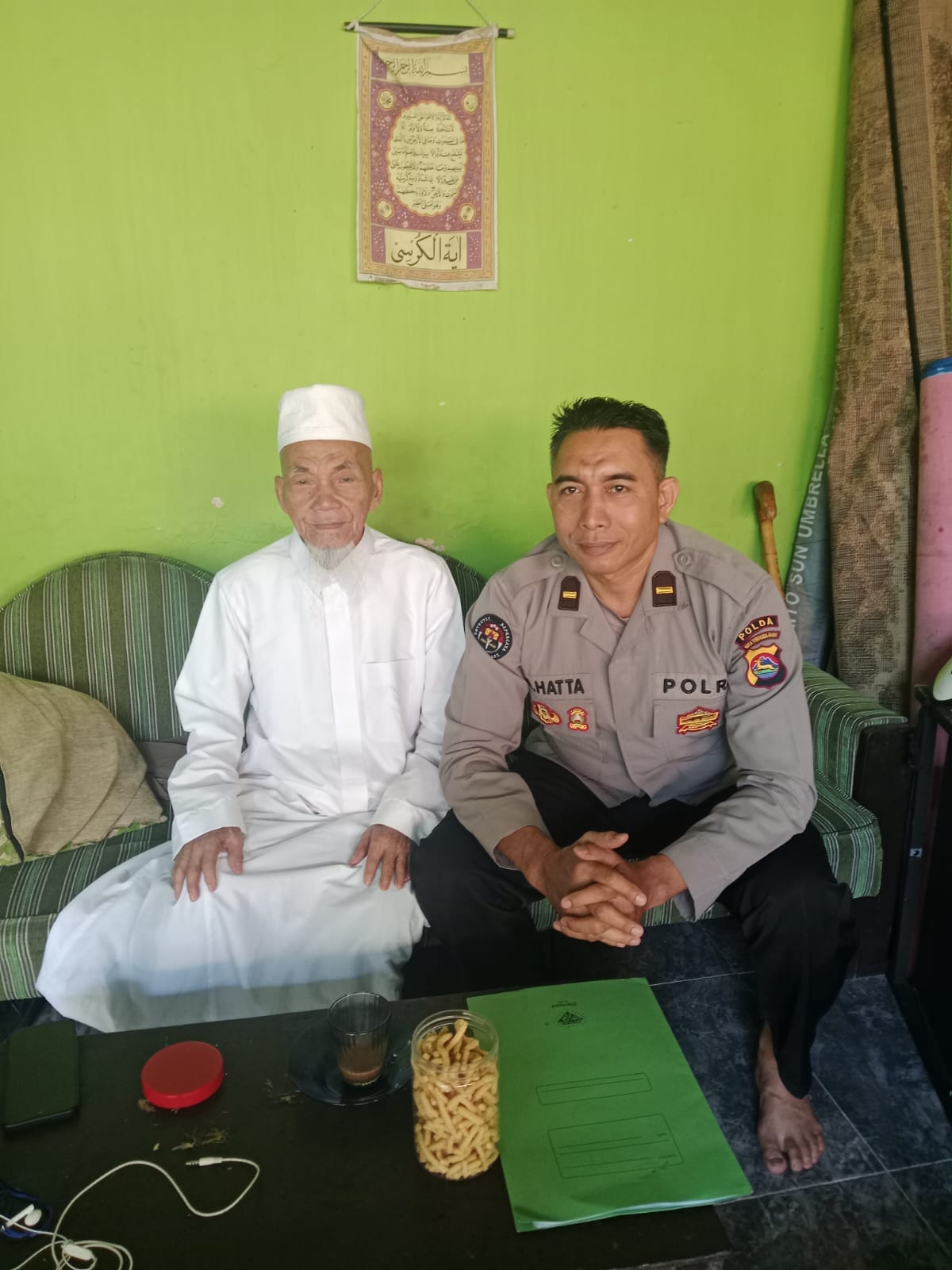 Datangi Toga dan Toma, Personel Polda NTB Ingatkan Pentingnya Kolaborasi Jaga Keamanan