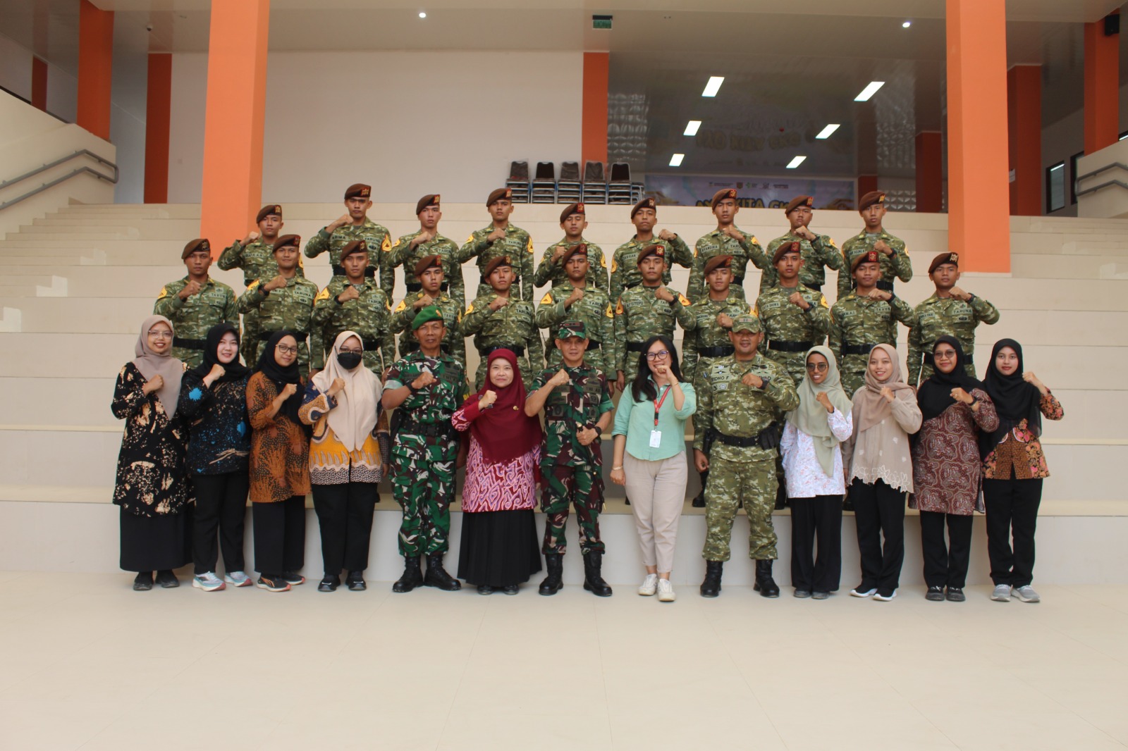 20 Taruna Akmil Laksanakan Taruna Bakti di Sekolah Rakyat Wonosobo, Siapkan Bekal Pengabdian sebagai Calon Pemimpin TNI
