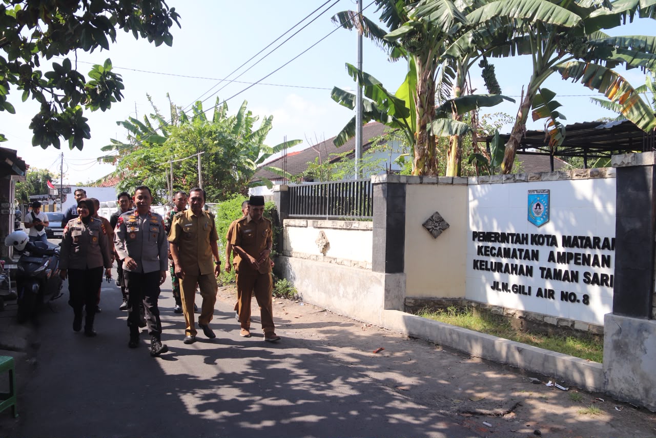 Wakapolda NTB Gelar Kegiatan Polmas di Kelurahan Taman Sari Ampenan