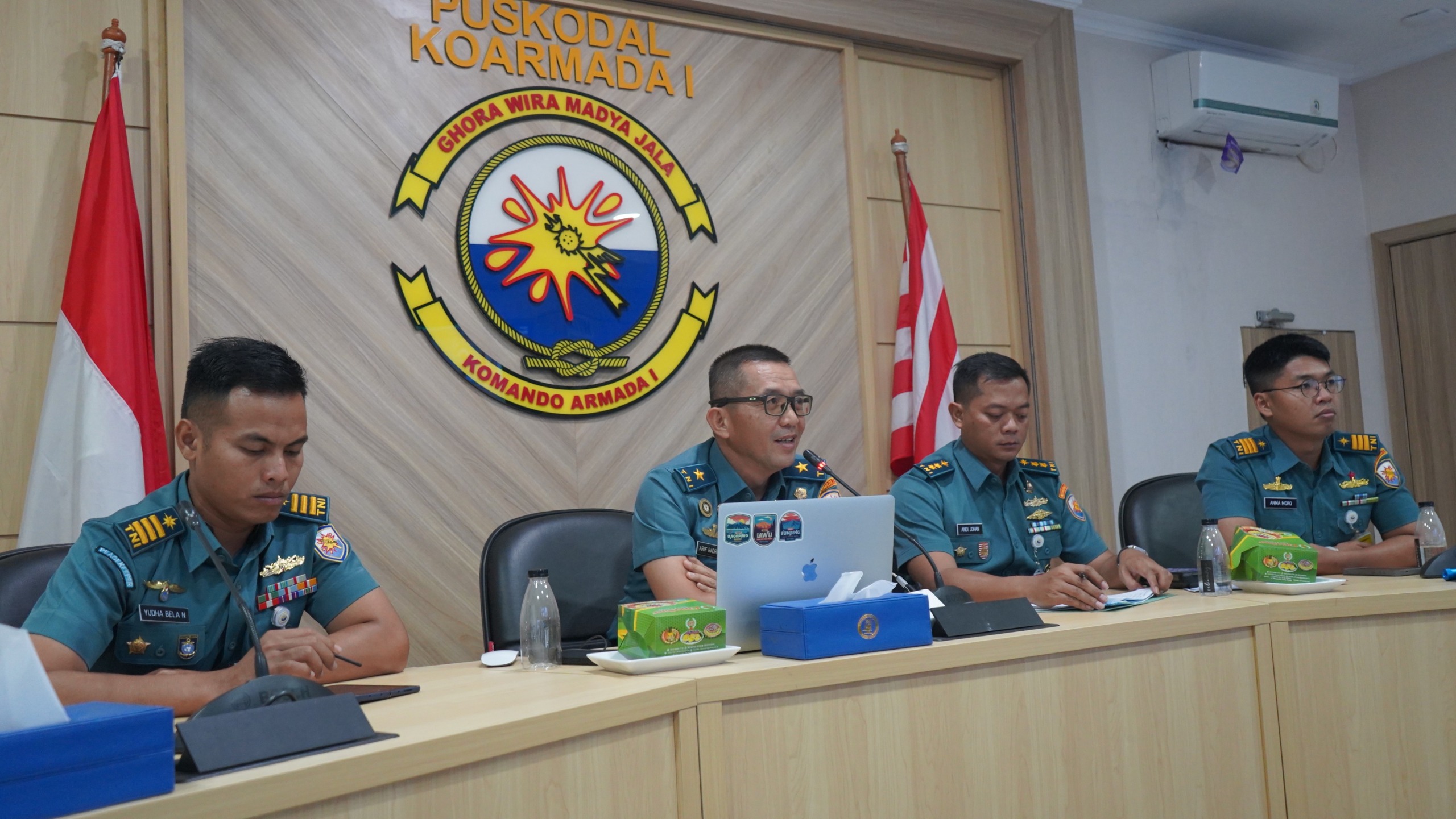 KOARMADA I PERKUAT SINERGI MARITIM NASIONAL KEMENTRIAN DAN LEMBAGA MELALUI RAKOR PENGAMANAN LAUT NATUNA UTARA