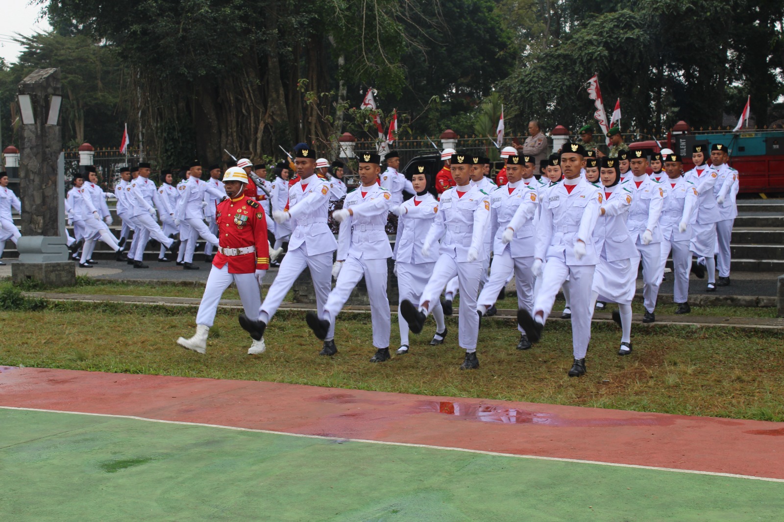 Setiap 17 Agustus, Paskibra Selalu Menjadi Pusat Perhatian, Letda Mukhrim Sukses Pimpin Pengibaran Bendera di Wonosobo