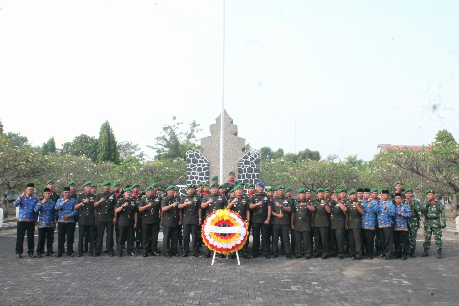 Peringati HUT ke-65 Korem 071/Wijayakusuma, Kodim 0713/Brebes Gelar Ziarah Rombongan