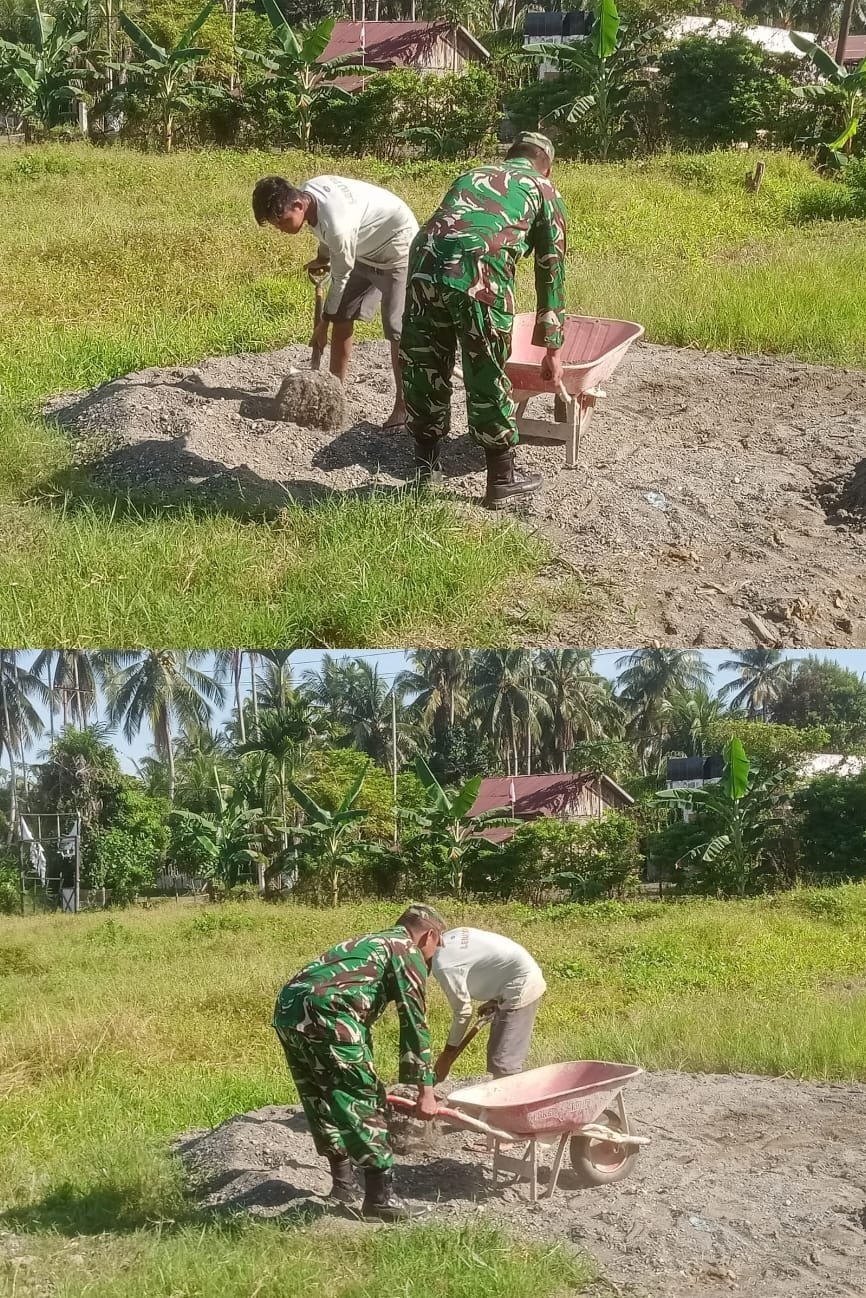 Support Home Industry Warga Binaan, Babinsa Koramil 04/Meureubo Bantu Pembuatan Batako