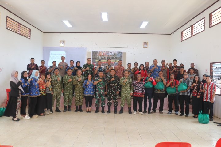 Tim Penyuluh Karhutla Mabes TNI dan Pasis Sesko TNI Gelar Penyuluhan di Barong Tongkok