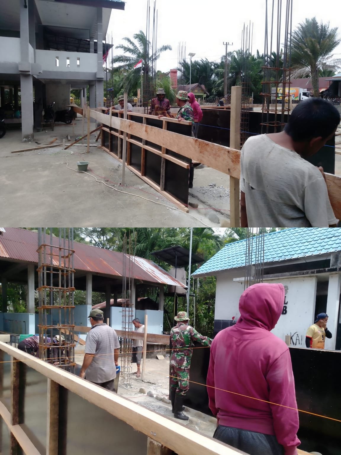 Babinsa Membantu Mengangkat Triplek untuk pengecoran Pondasi Mesjid