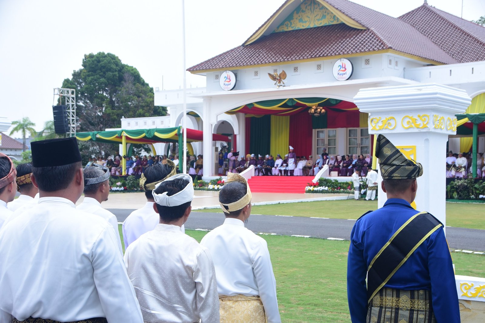 KOARMADA I HADIRI UPACARA HUT KE-24 PROVINSI KEPULAUAN RIAU