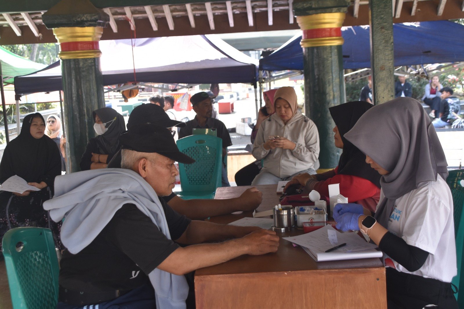 Kodim 0707/Wonosobo Gelar Cek Kesehatan Gratis dan Donor Darah, Wujud Kepedulian TNI di HUT ke-81 TNI dan HUT ke-76 Kodam IV/Diponegoro