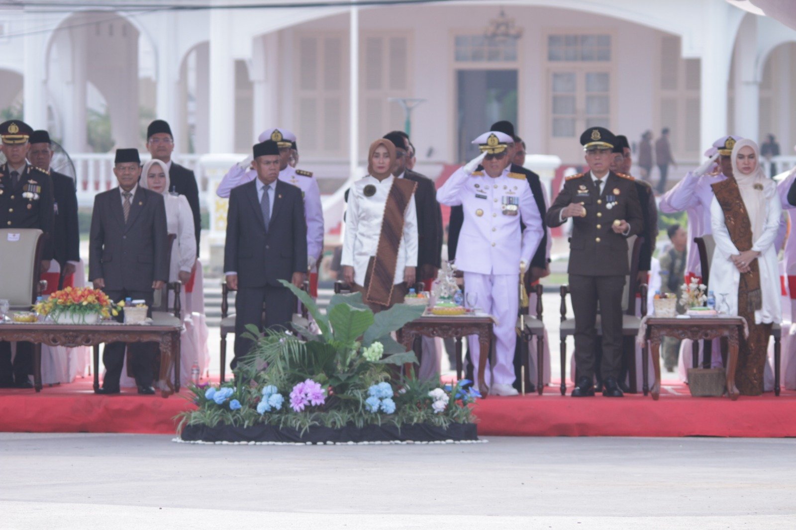 SEMANGAT PERSATUAN, KOARMADA I IKUTI UPACARA GABUNGAN HUT KE-81 TNI
